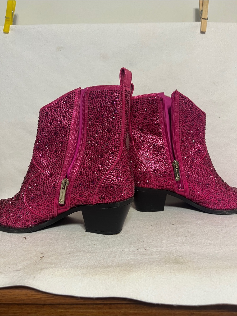 Women’s Jessica Simpson Pink Fuchsia Rhinestone 6 1/2 Ankle Boots
